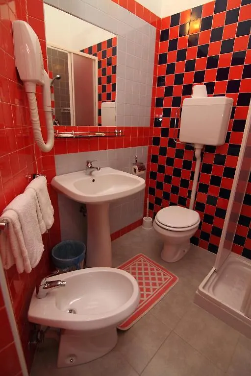 Hotel Esperia Санремо 3*,
